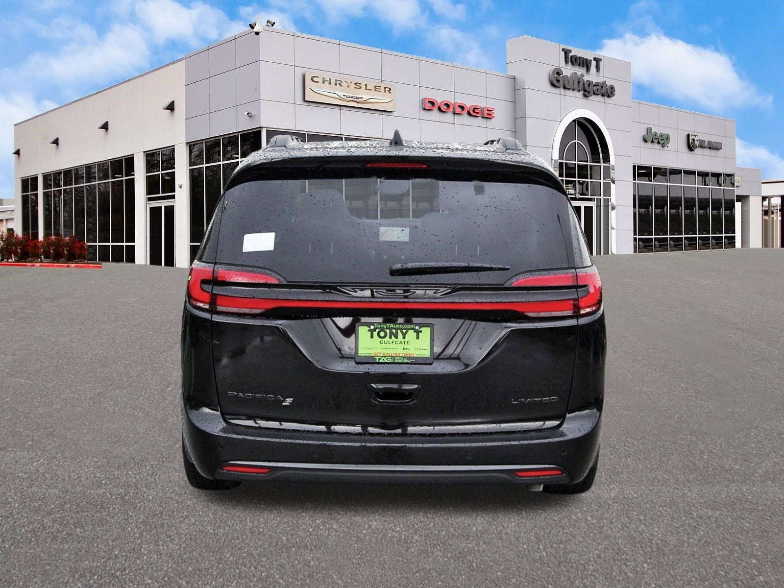 2027 Chrysler Pacifica Limited FWD