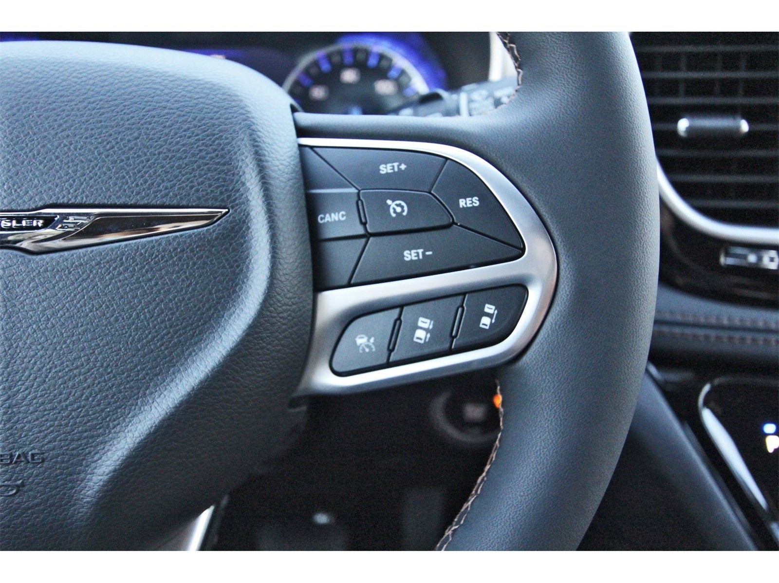 2026 Chrysler Pacifica Pinnacle FWD