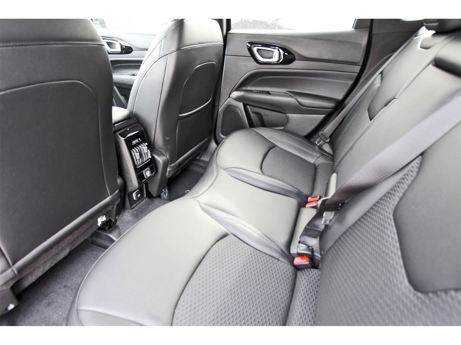 2026 Jeep Compass Latitude Altitude 4x4