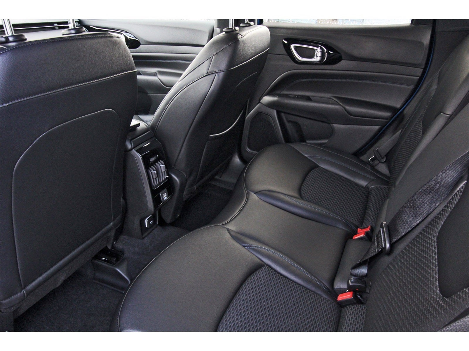 2026 Jeep Compass Latitude Altitude 4x4