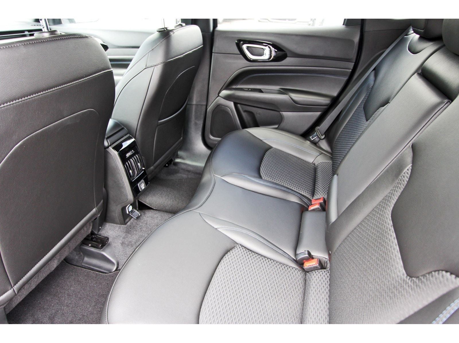 2026 Jeep Compass Latitude Altitude 4x4