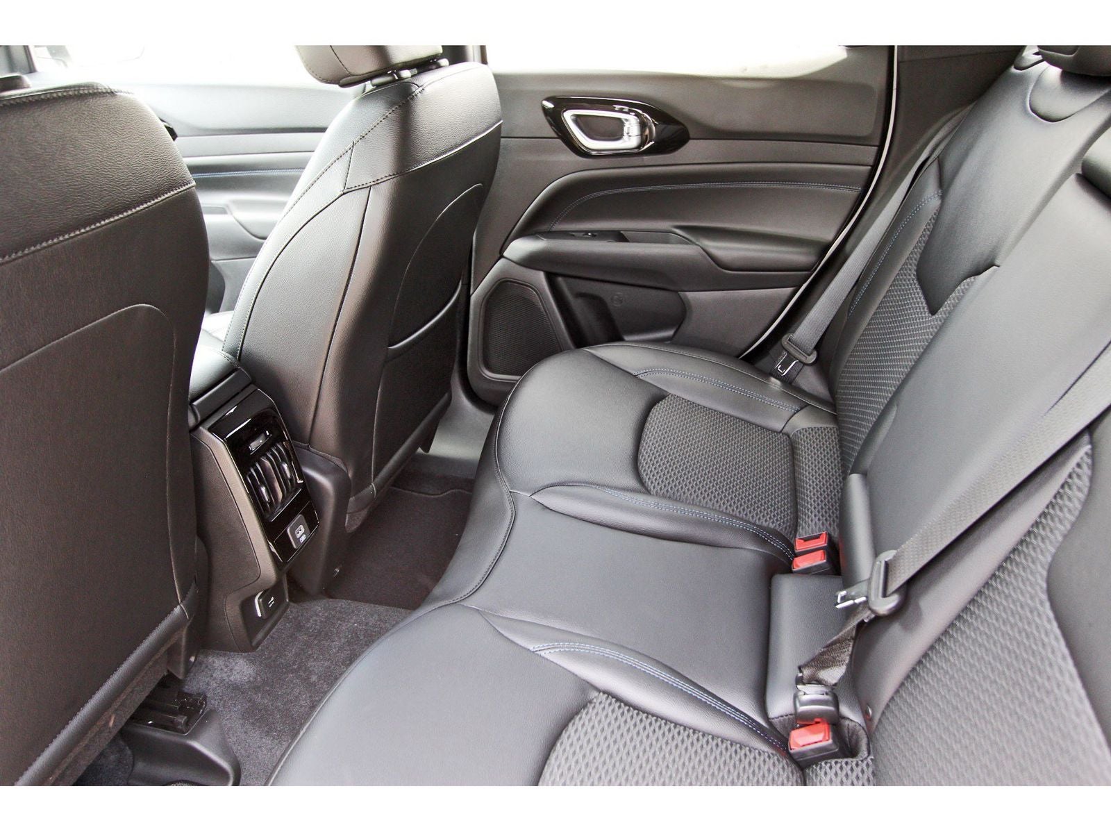 2026 Jeep Compass Latitude Altitude 4x4