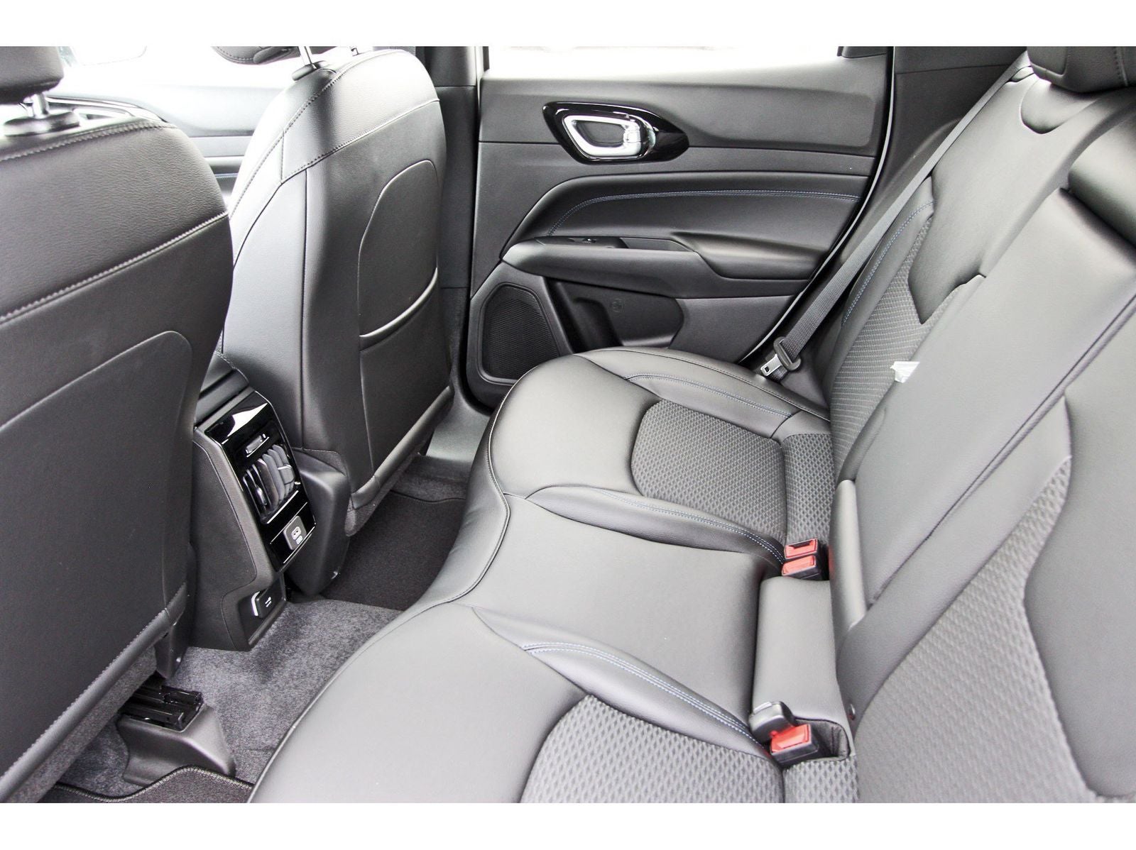 2026 Jeep Compass Latitude Altitude 4x4