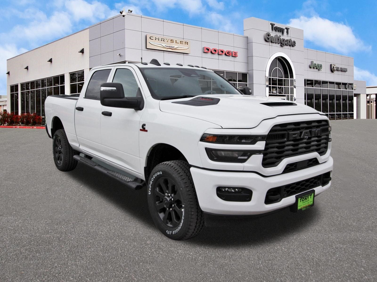 2026 RAM 2500 Black Express 4x4 Crew Cab 6'4" Box