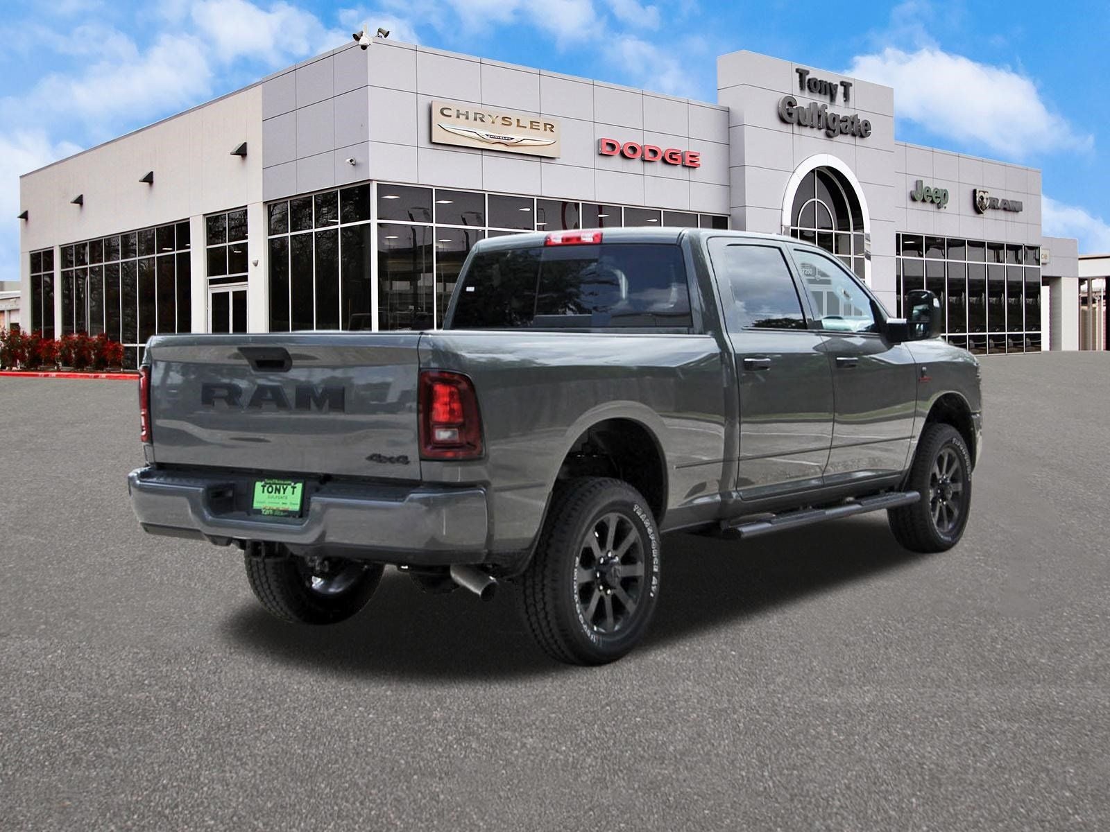 2026 RAM 2500 Black Express 4x4 Crew Cab 6'4" Box