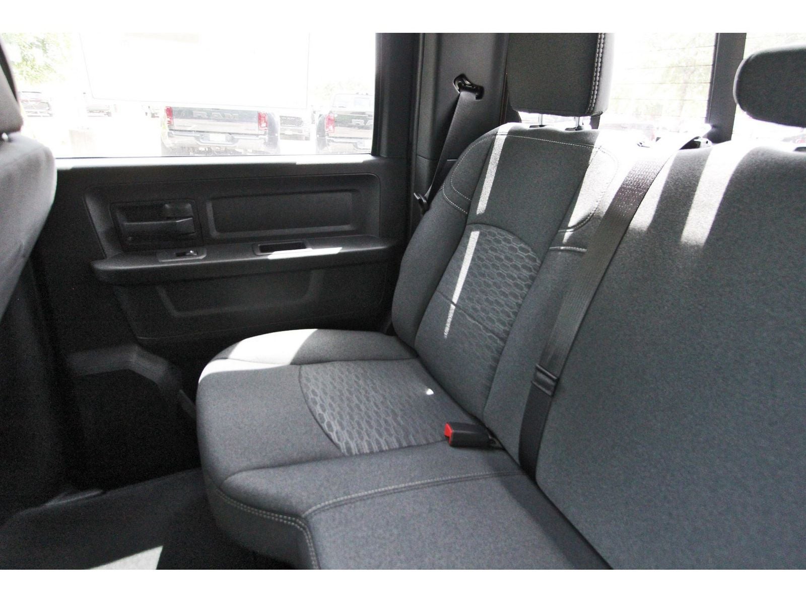 2026 RAM 2500 Black Express 4x4 Crew Cab 6'4" Box
