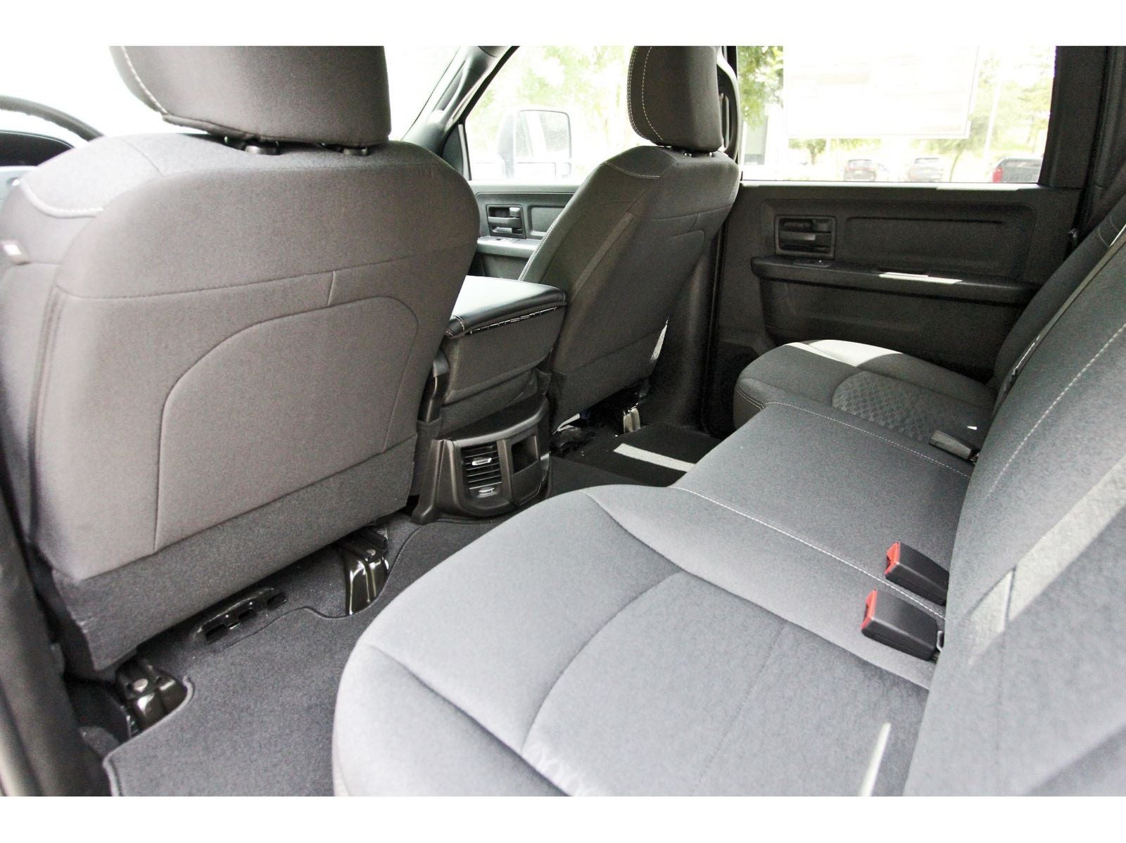 2026 RAM 2500 Black Express 4x4 Crew Cab 6'4" Box