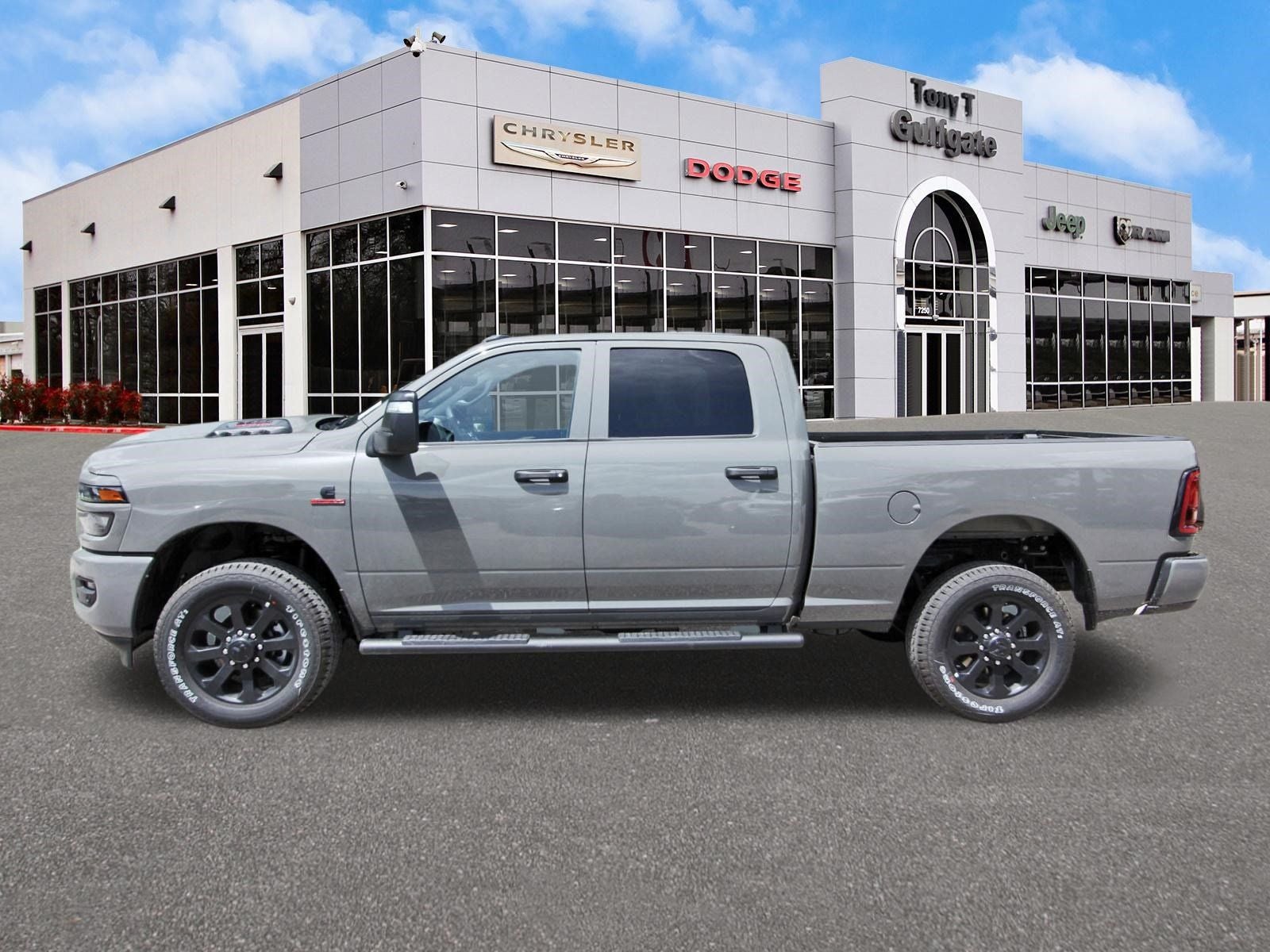 2026 RAM 2500 Black Express 4x4 Crew Cab 6'4" Box