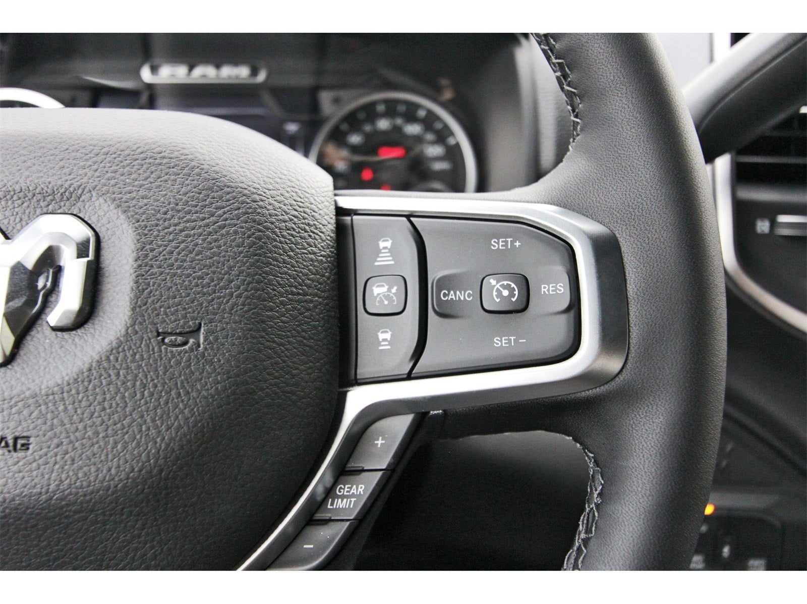 2025 RAM 2500 Big Horn Lone Star 4x4 Crew Cab 6'4" Box