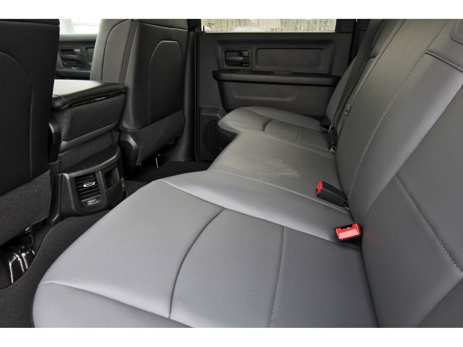 2026 RAM 2500 Tradesman 4x4 Crew Cab 8' Box