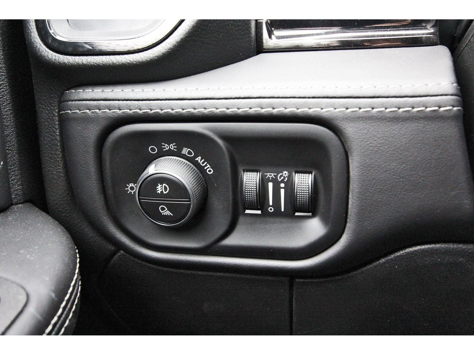2026 RAM 2500 Limited 4x4 Mega Cab 6'4" Box