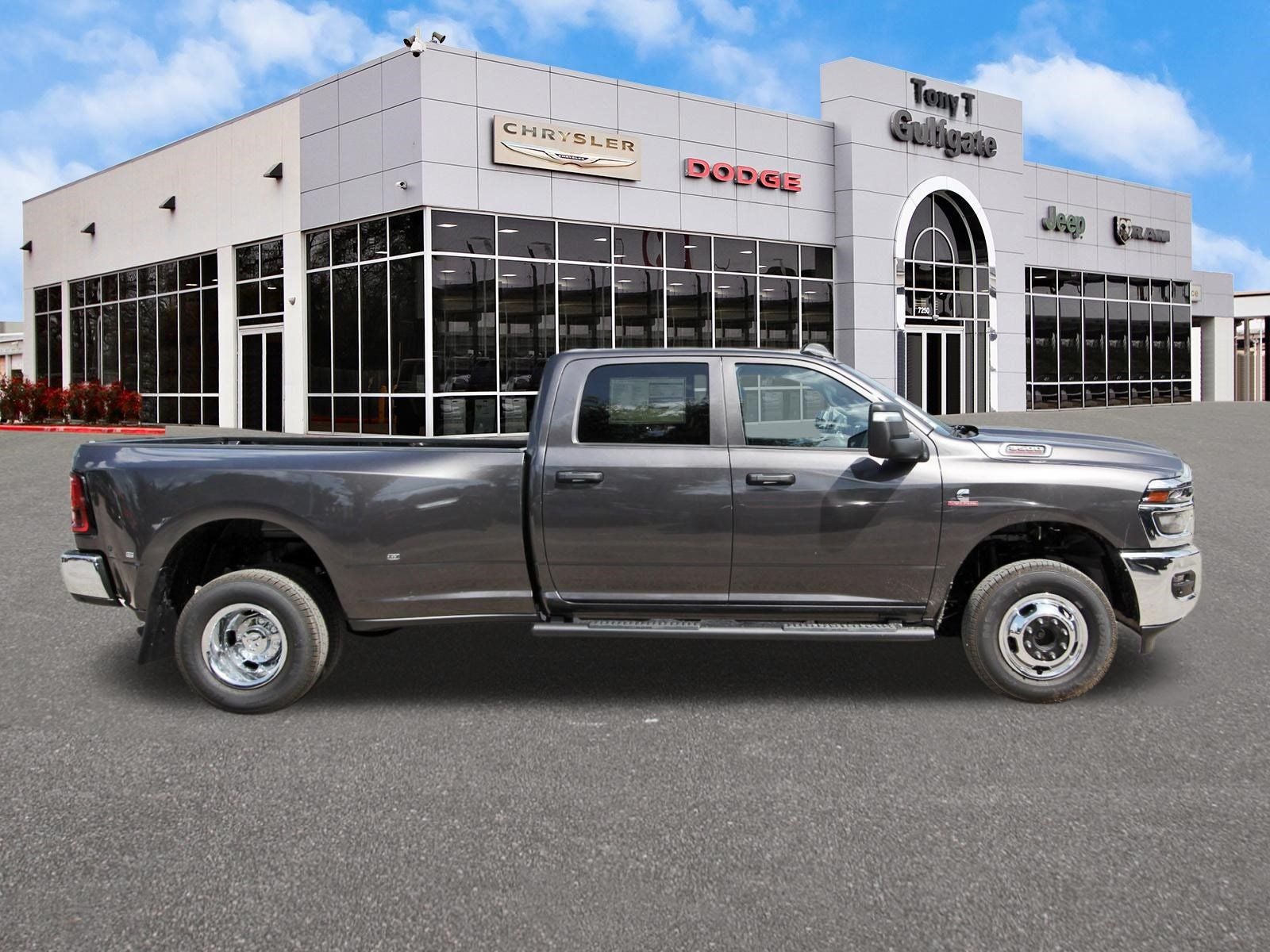 2026 RAM 3500 Tradesman 4x4 Crew Cab 8' Box