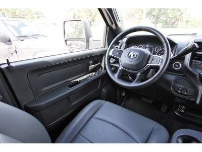 2026 RAM 3500 Tradesman 4x4 Crew Cab 8' Box