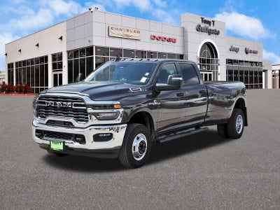 2026 RAM 3500 Tradesman 4x4 Crew Cab 8' Box