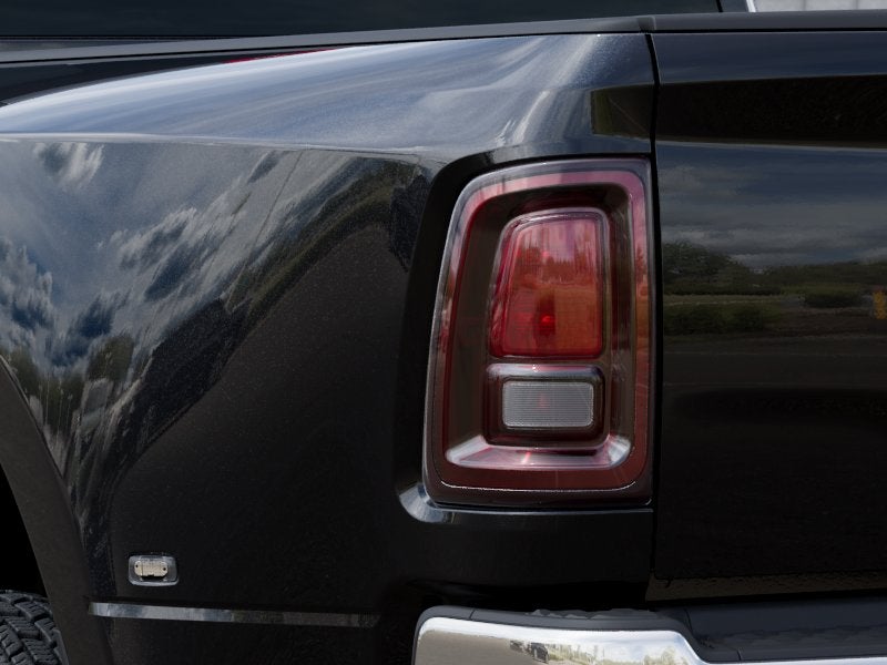 2027 RAM 3500 Tradesman 4x4 Crew Cab 8' Box