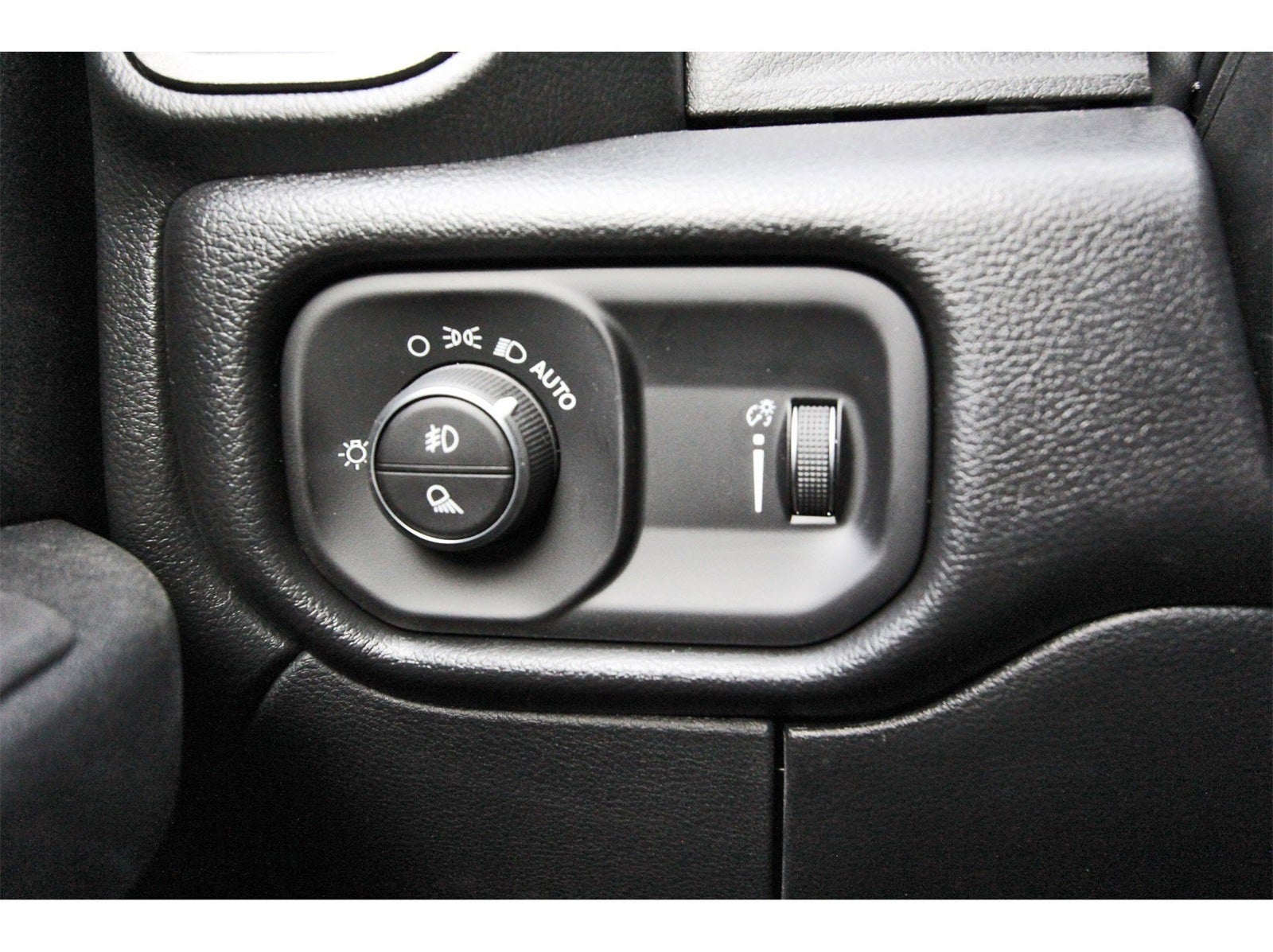 2026 RAM 3500 Tradesman 4x4 Crew Cab 8' Box