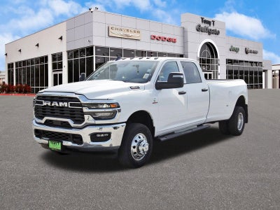2026 RAM 3500 Tradesman 4x4 Crew Cab 8' Box
