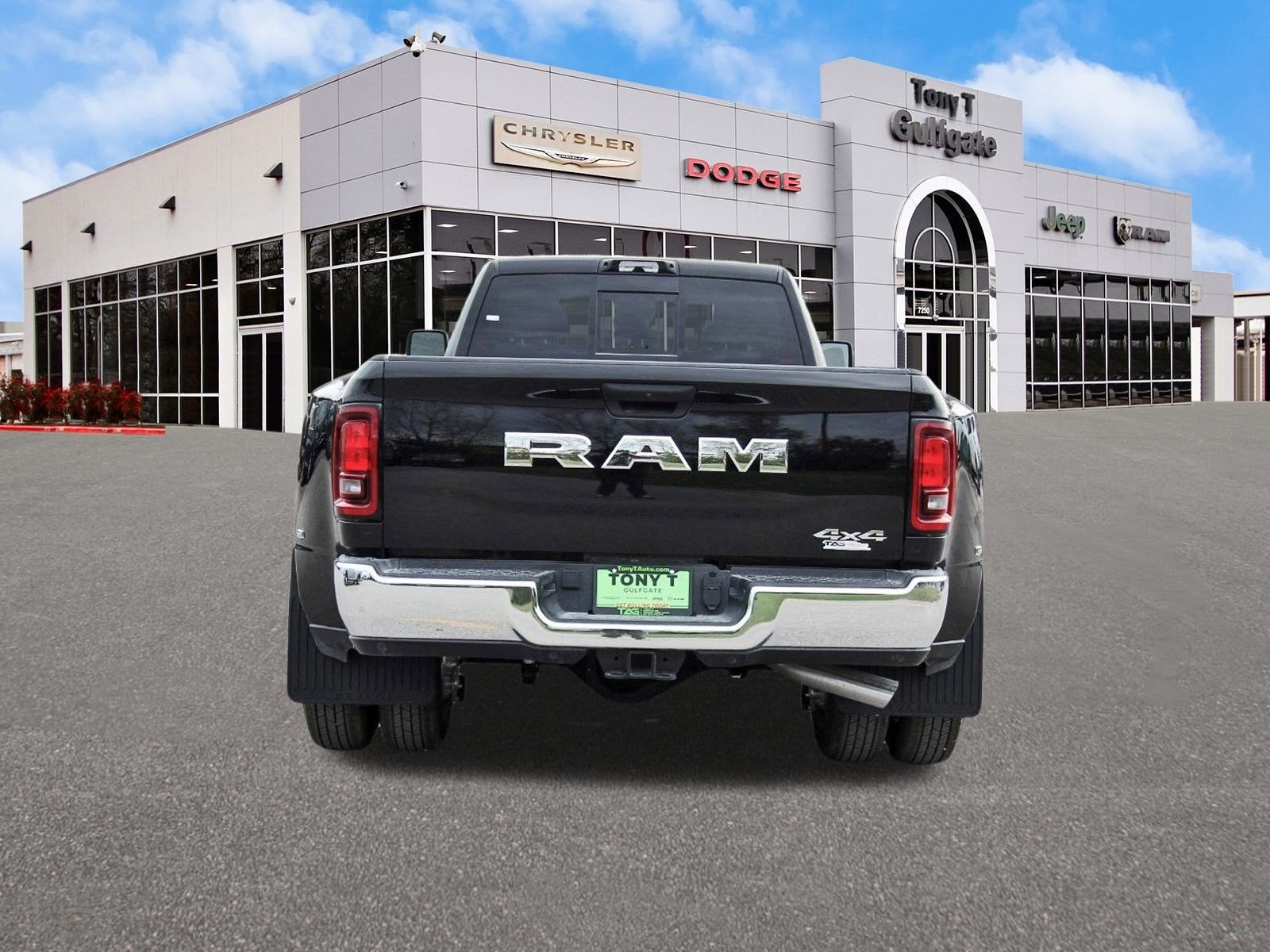 2026 RAM 3500 Tradesman 4x4 Crew Cab 8' Box