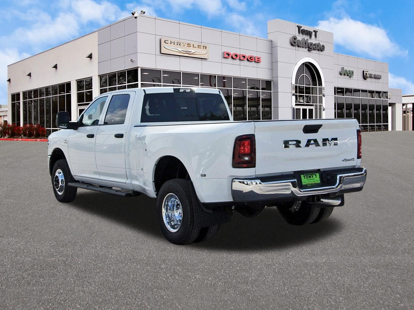 2026 RAM 3500 Tradesman 4x4 Crew Cab 8' Box