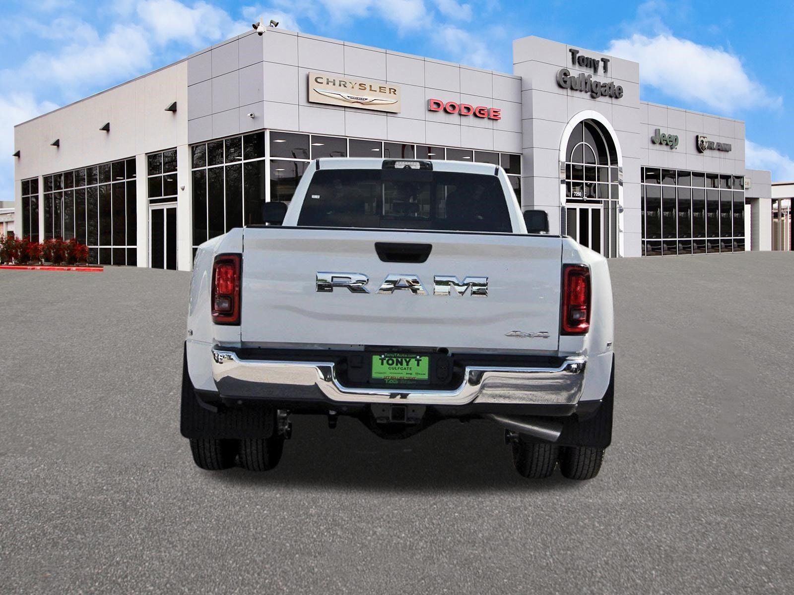 2026 RAM 3500 Tradesman 4x4 Crew Cab 8' Box