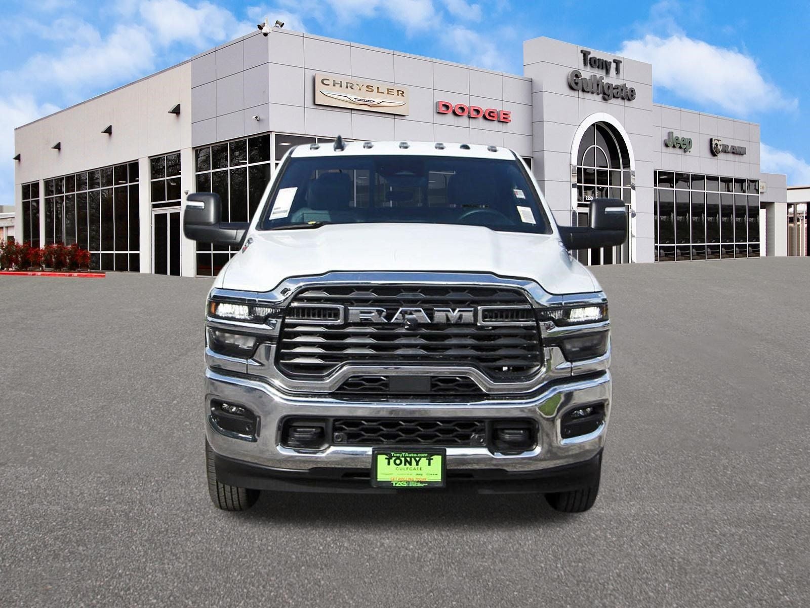 2026 RAM 3500 Tradesman 4x4 Crew Cab 8' Box