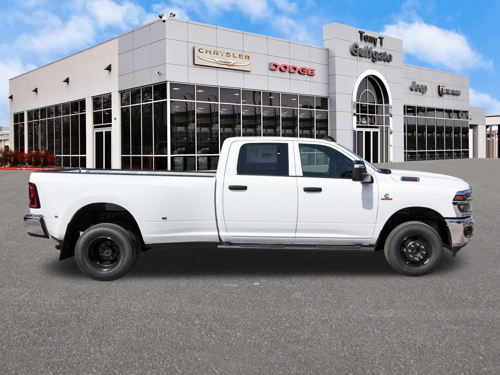 2026 RAM 3500 Tradesman 4x4 Crew Cab 8' Box
