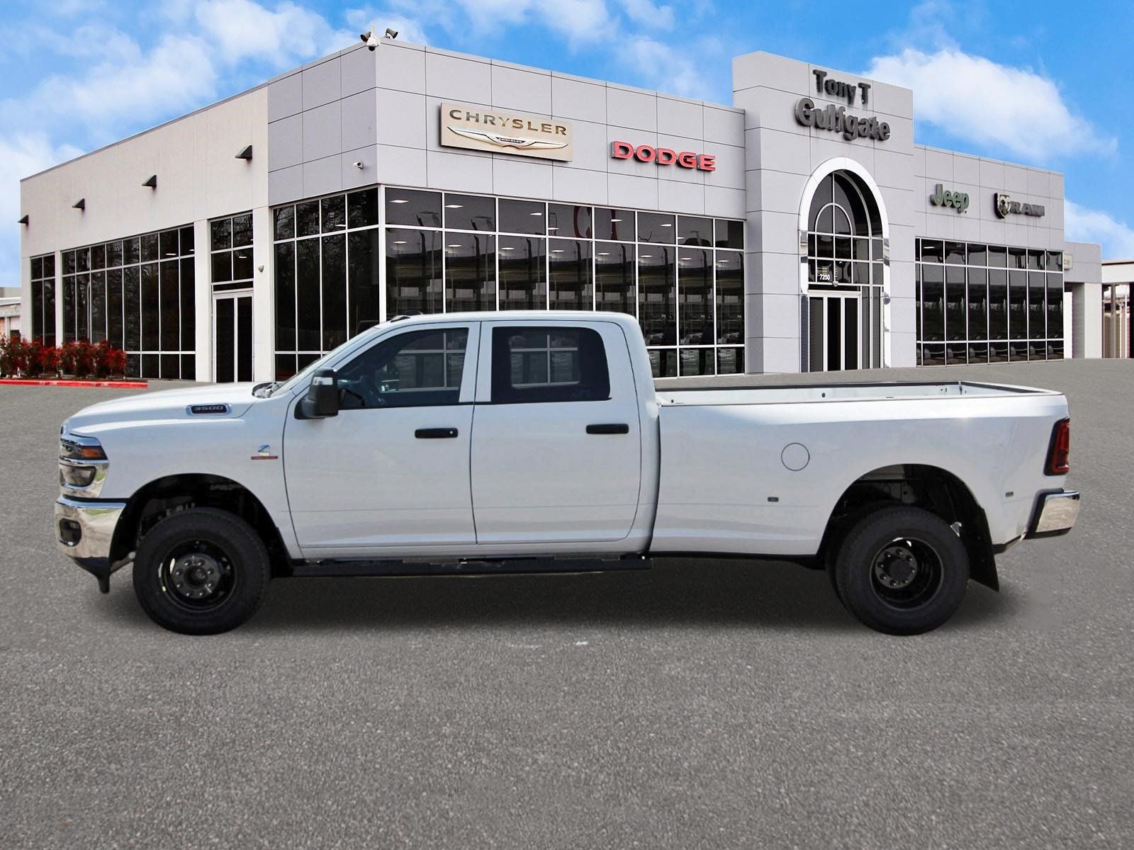 2026 RAM 3500 Tradesman 4x4 Crew Cab 8' Box