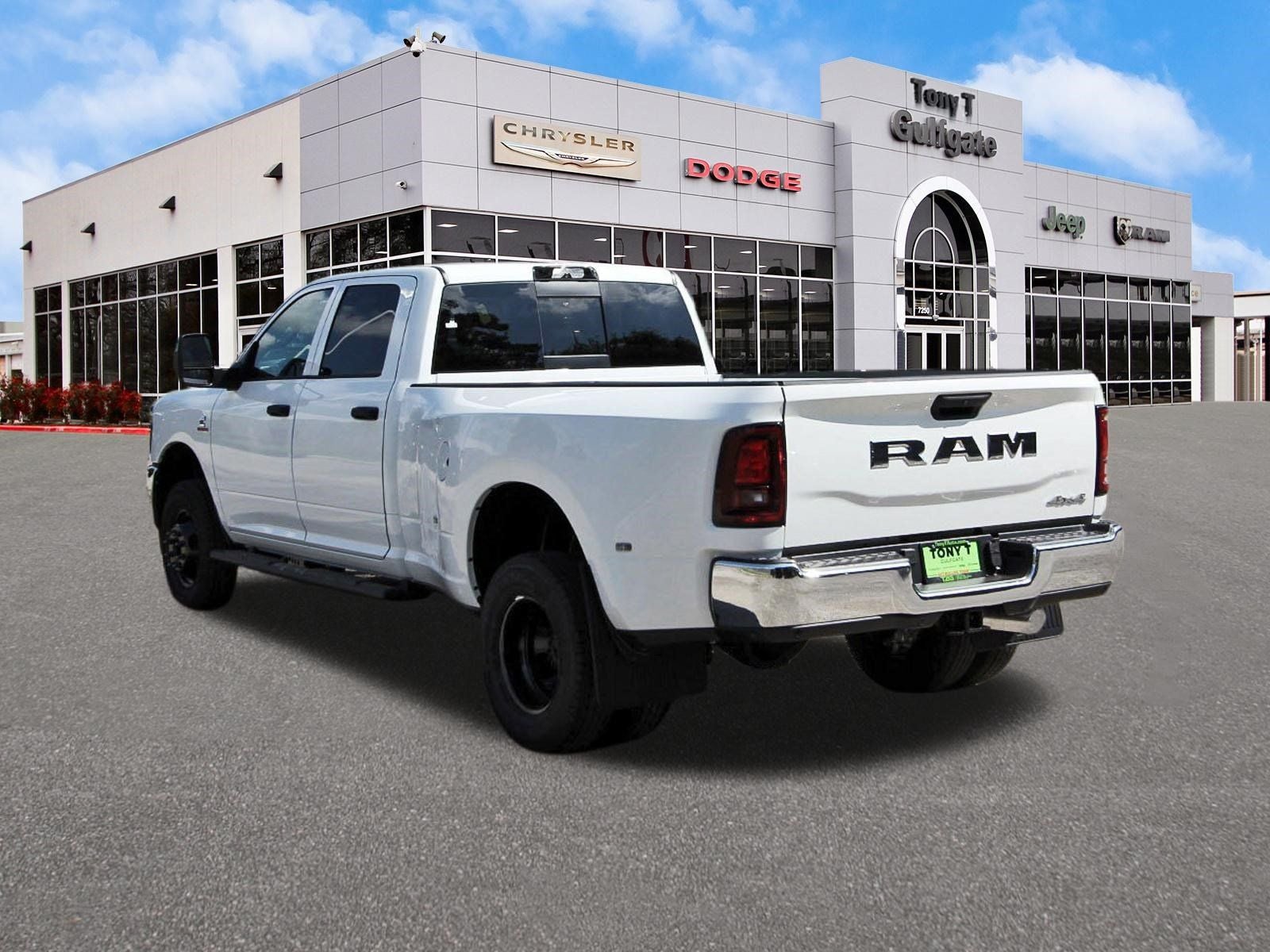 2026 RAM 3500 Tradesman 4x4 Crew Cab 8' Box