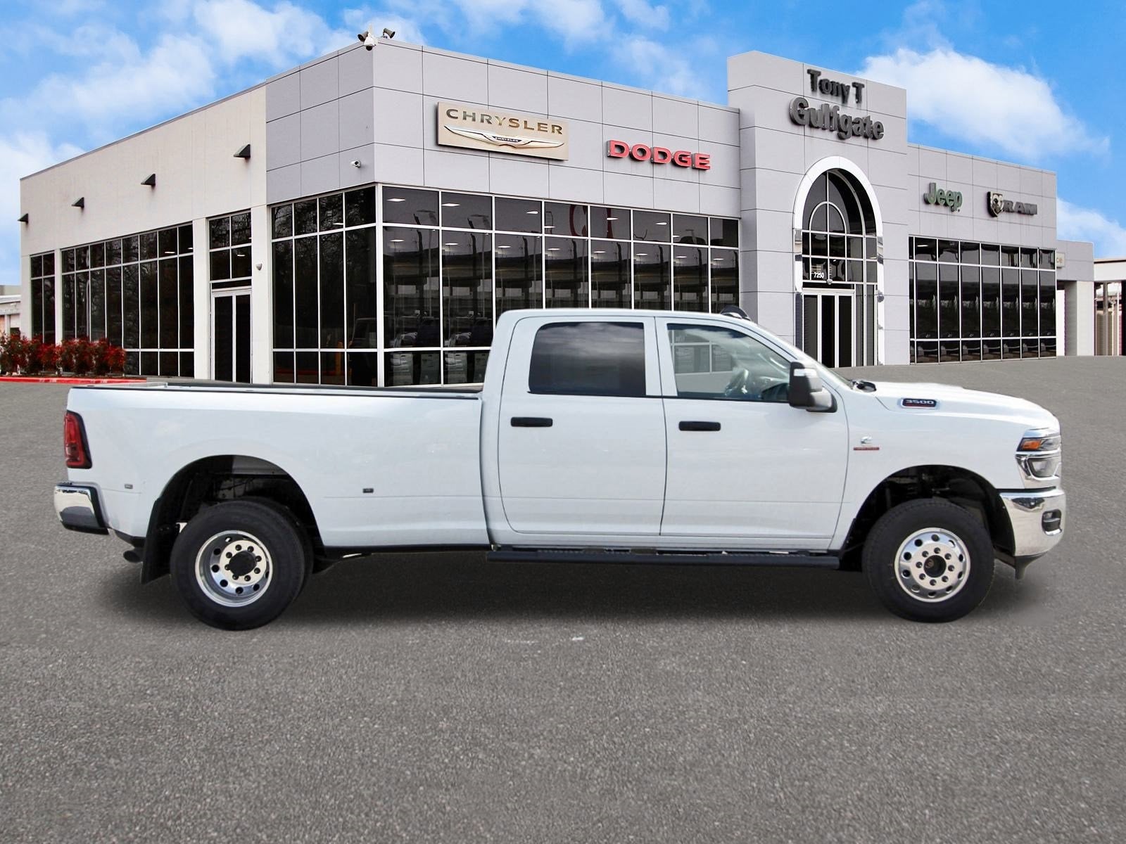 2026 RAM 3500 Tradesman 4x4 Crew Cab 8' Box