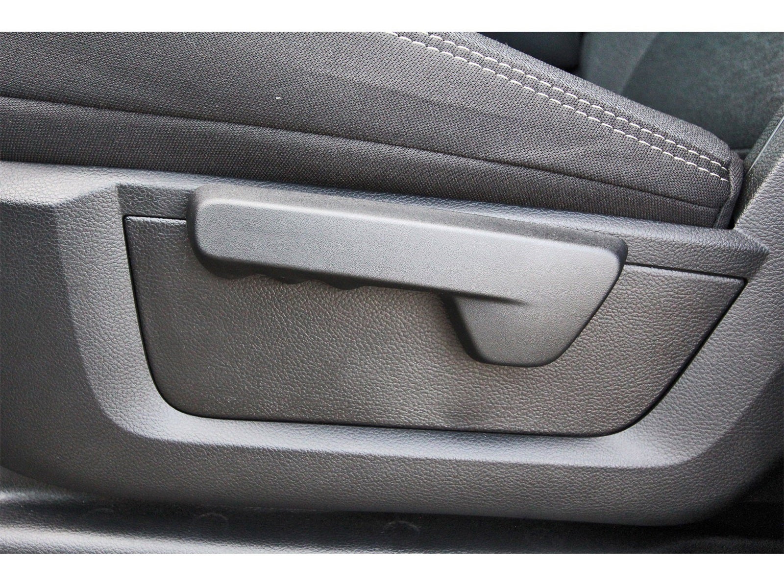 2026 RAM 3500 Tradesman 4x4 Crew Cab 8' Box