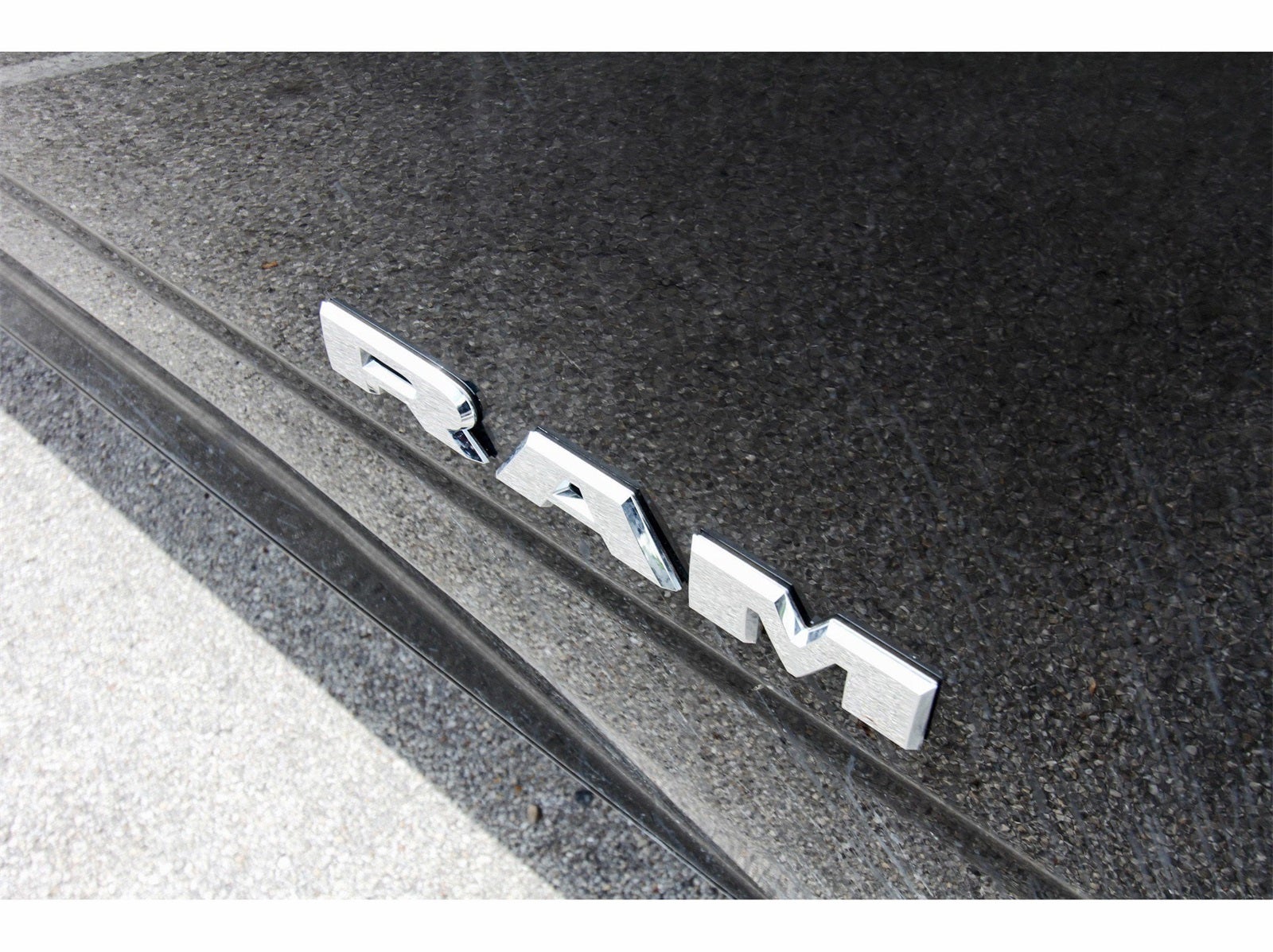 2026 RAM 3500 Laramie 4x4 Crew Cab 8' Box