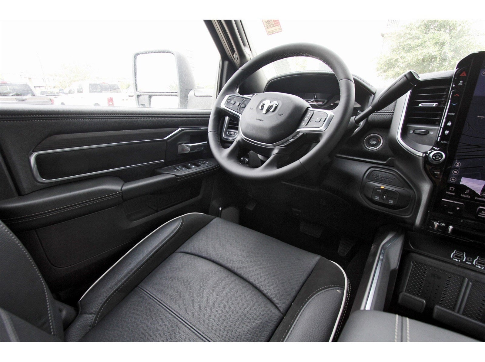 2026 RAM 3500 Laramie 4x4 Crew Cab 8' Box