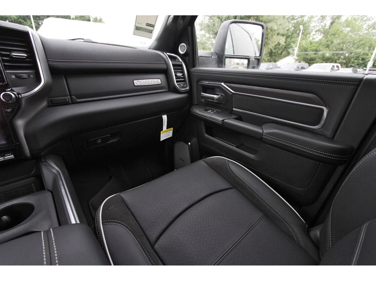 2026 RAM 3500 Laramie 4x4 Crew Cab 8' Box