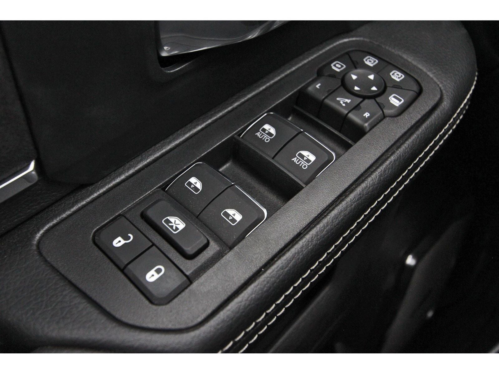 2026 RAM 3500 Laramie 4x4 Crew Cab 8' Box