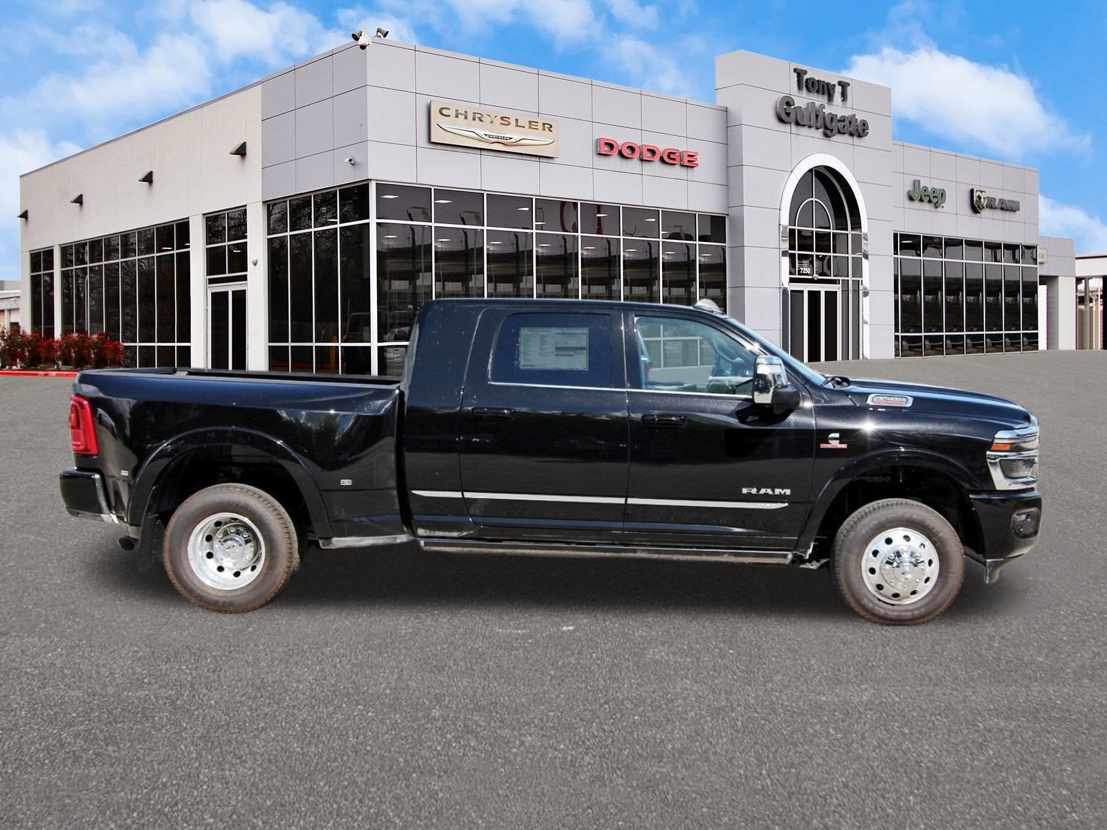 2026 RAM 3500 Limited 4x4 Mega Cab 6'4" Box