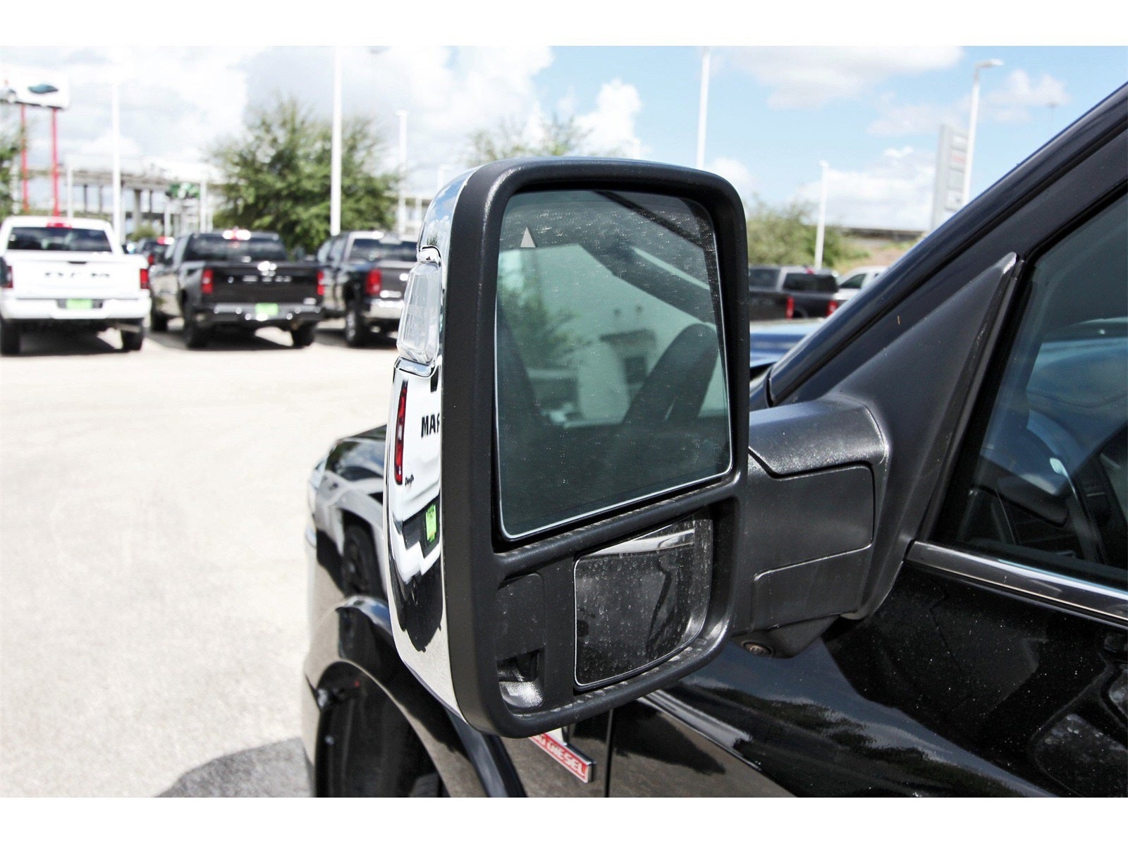 2026 RAM 3500 Limited 4x4 Mega Cab 6'4" Box