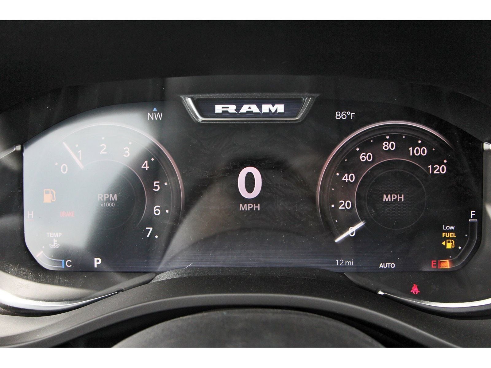 2026 RAM 1500 Big Horn/Lone Star Lone Star 4x2 Crew Cab 5'7" Box