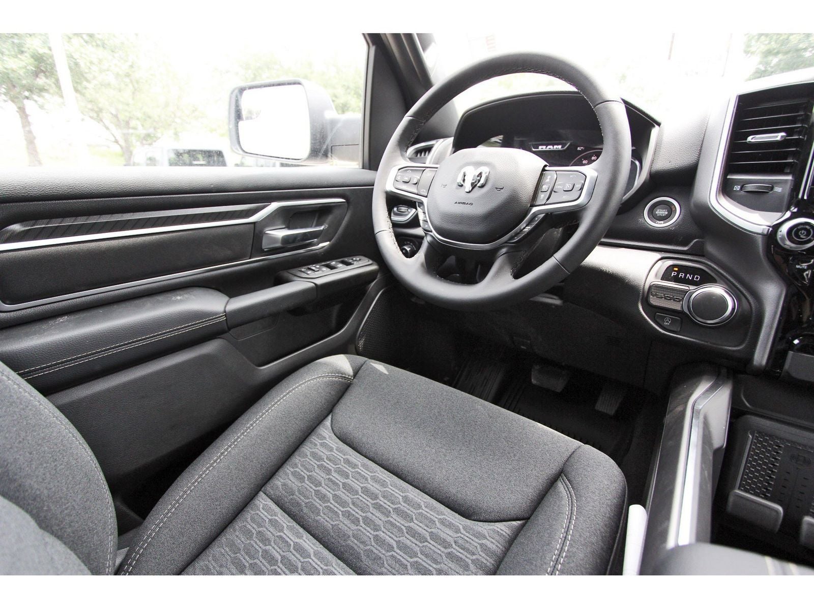 2026 RAM 1500 Big Horn/Lone Star Lone Star 4x2 Crew Cab 5'7" Box