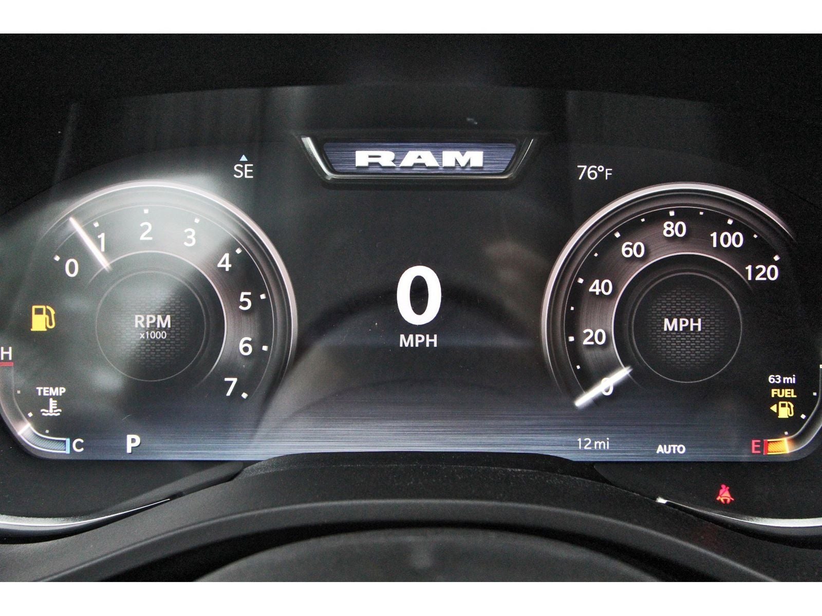2026 RAM 1500 Big Horn/Lone Star Lone Star 4x2 Crew Cab 5'7" Box
