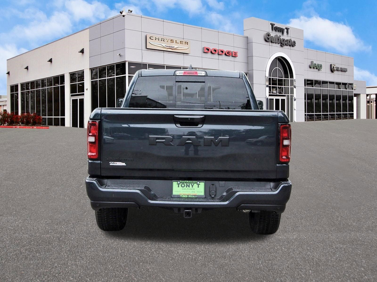 2026 RAM 1500 Big Horn/Lone Star Lone Star 4x2 Crew Cab 5'7" Box