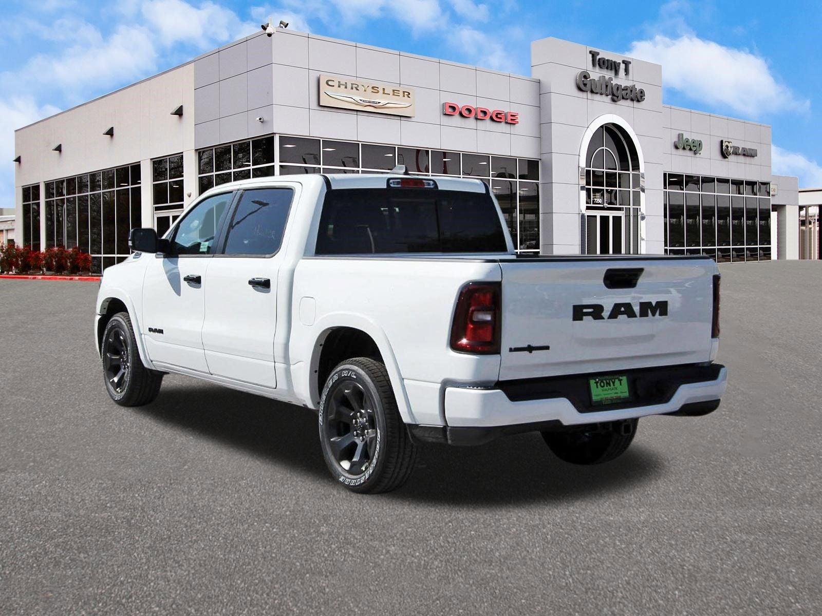 2026 RAM 1500 Big Horn/Lone Star Lone Star 4x2 Crew Cab 5'7" Box