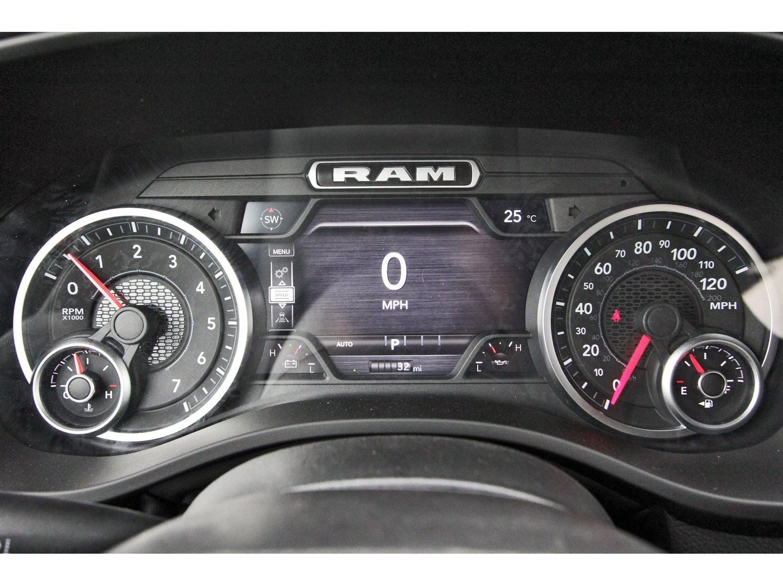 2026 RAM 1500 Big Horn/Lone Star Lone Star 4x2 Crew Cab 5'7" Box