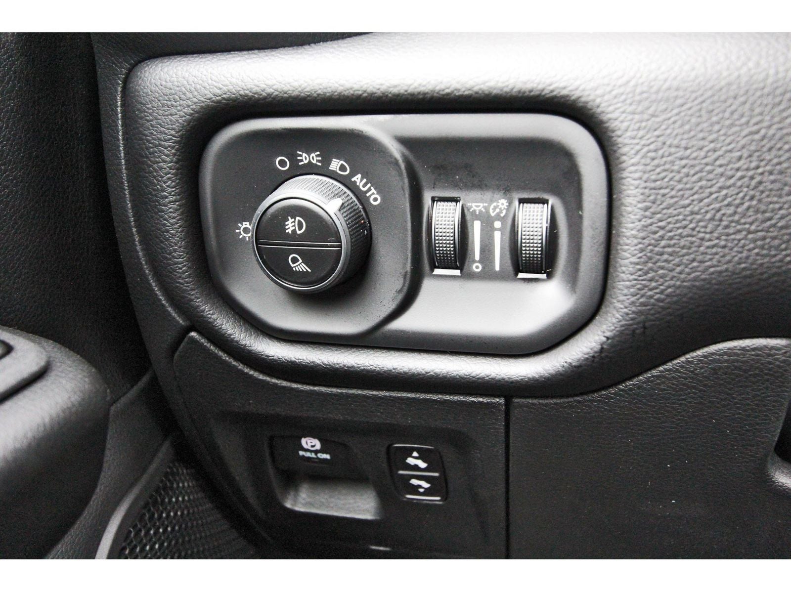 2026 RAM 1500 Big Horn/Lone Star Lone Star 4x2 Crew Cab 5'7" Box