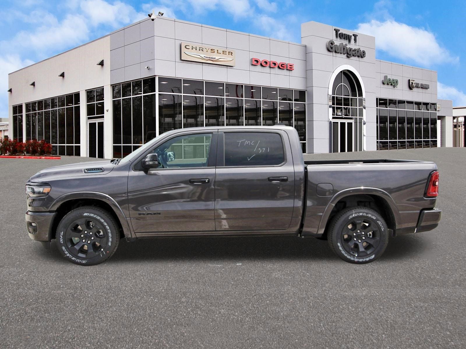 2026 RAM 1500 Big Horn/Lone Star Lone Star 4x2 Crew Cab 5'7" Box
