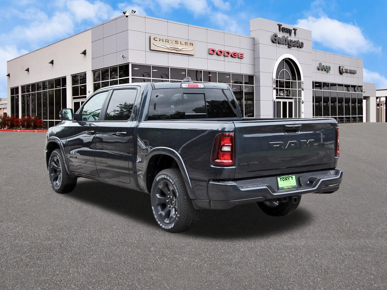 2026 RAM 1500 Big Horn/Lone Star Lone Star 4x2 Crew Cab 5'7" Box