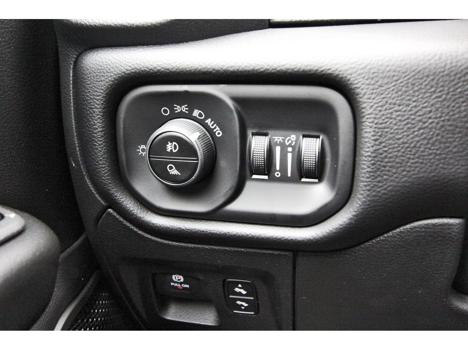 2026 RAM 1500 Big Horn/Lone Star Lone Star 4x2 Crew Cab 5'7" Box