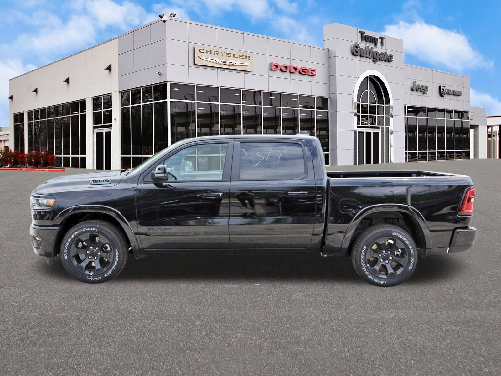 2026 RAM 1500 Big Horn/Lone Star Lone Star 4x2 Crew Cab 5'7" Box