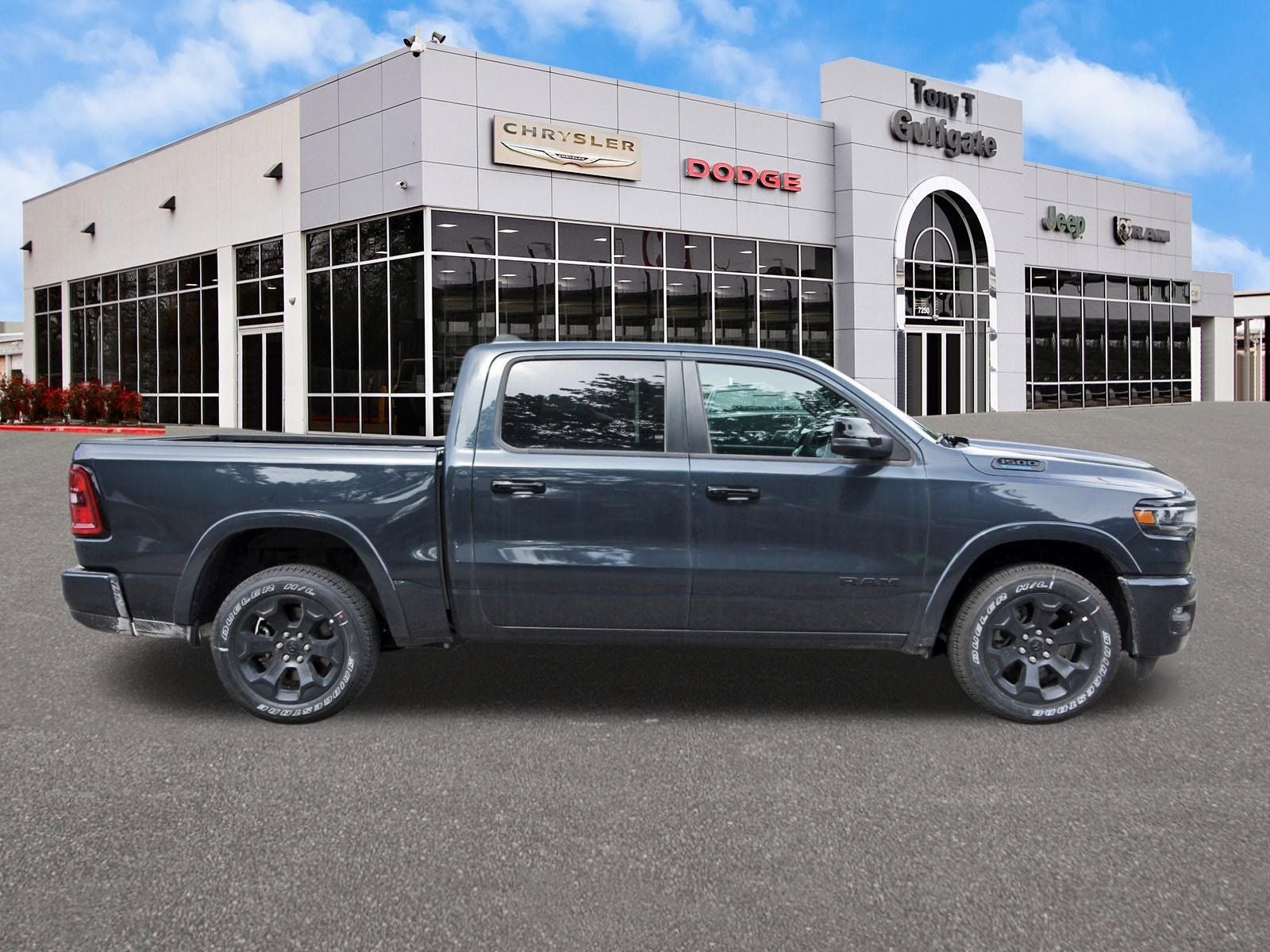 2026 RAM 1500 Big Horn/Lone Star Lone Star 4x2 Crew Cab 5'7" Box