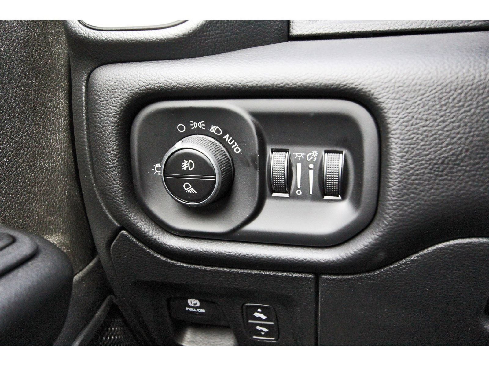 2026 RAM 1500 Big Horn/Lone Star Lone Star 4x2 Crew Cab 5'7" Box