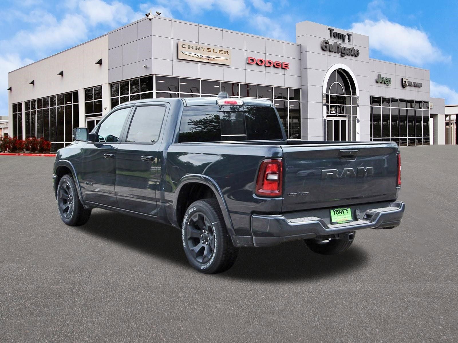 2026 RAM 1500 Big Horn/Lone Star Lone Star 4x2 Crew Cab 5'7" Box